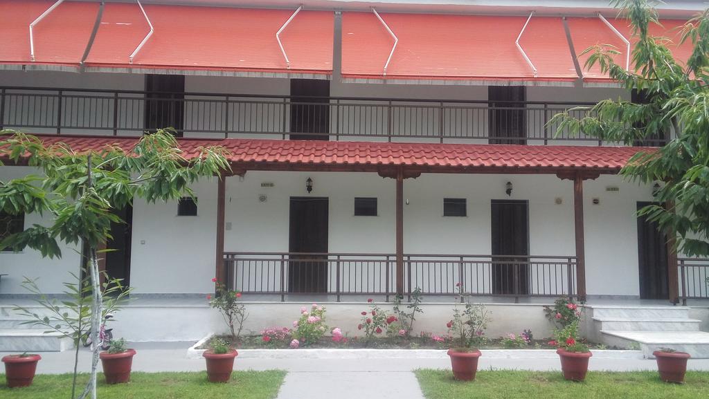 Georgoulas Apartments Paralía Skotínis Exterior foto